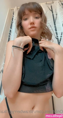 Strawberrygirlkairi - Trying on some clothes I got yesterday shopping🥰
