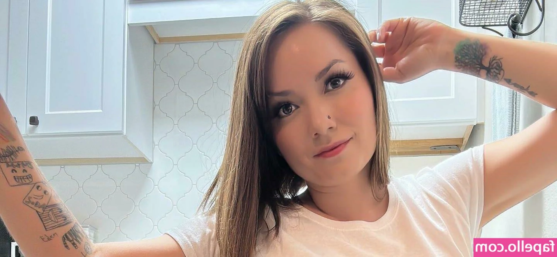 Nikole Mitchell [ nikole-mitchell-11 ] - Hey, can I sit on your face?🍑✌🏻 Do you think my hole will be