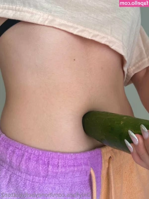 honeybellybutton2 - Tell me what bad things we are doing tonight? 😘
