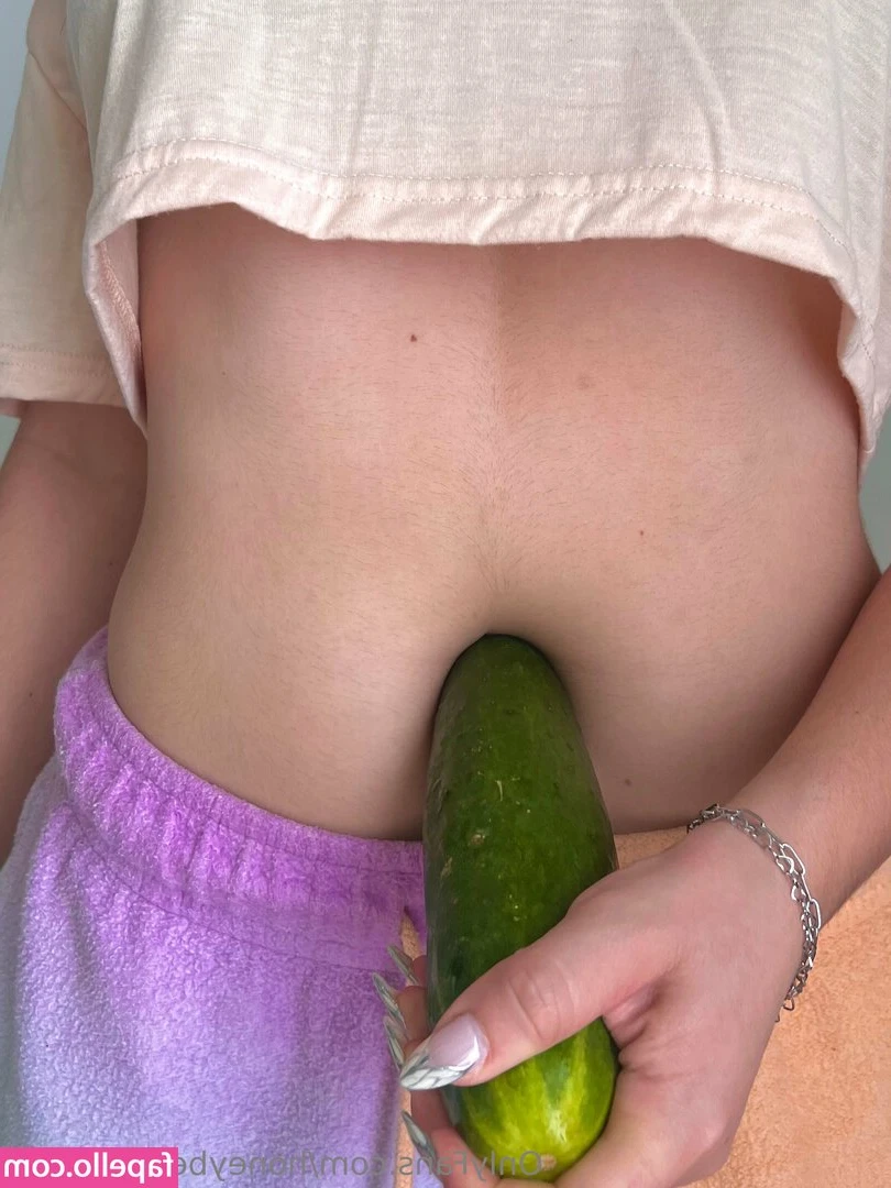 honeybellybutton2 - After a day waddling around the zoo, I couldn’t wait to get home,