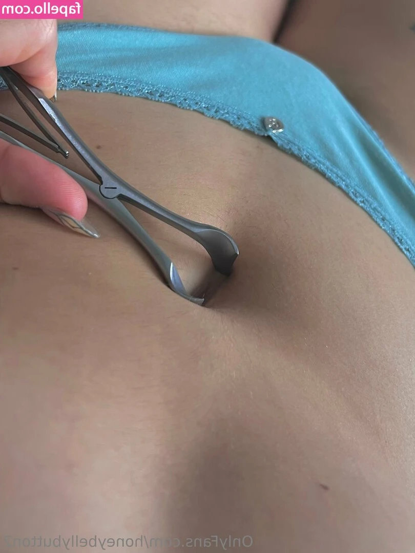 honeybellybutton2 - A bush in the wild!!