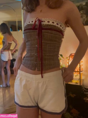 Dasha Nekrasova [ dasha-nekrasova ] - Would u smack my juicy thick ass daddy