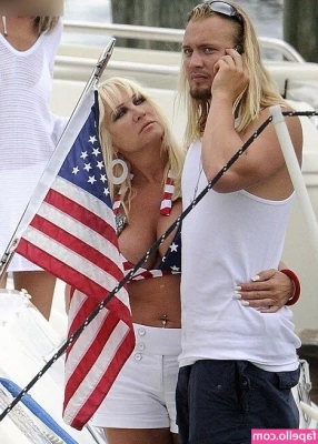 Linda Hogan [ linda-hogan ] - Oh please  I ve been wanting to feel your touch but where would you