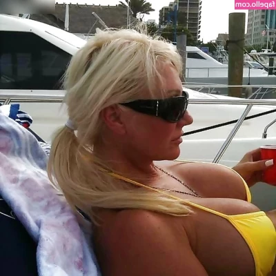 Linda Hogan [ linda-hogan ] - Dripping wet pussy in the shower 💦👅