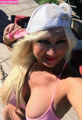 Linda Hogan [ linda-hogan ] - I may need my toes rubbed a little bit this morning to warm me right