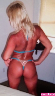 Linda Hogan [ linda-hogan ] - Can I interest you in an afternoon snack? 😝🍭