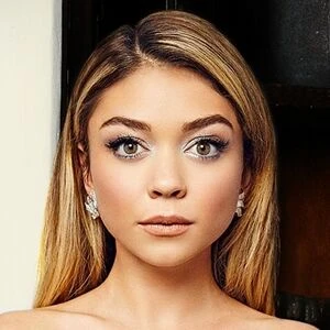 Sarah Hyland Fake