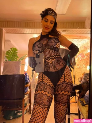 Irma La Dulce [ irma-la-dulce ] - Fan Fuck - Slammed in Missionary & CUMMING hard whilst sucking