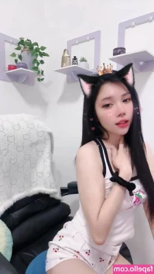 Bigo Nnkaa [ bigo-nnkaa ] - Boob play