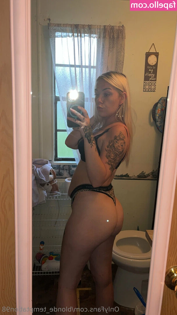 blonde_temptation98 [ blonde-temptation98 ] - If only my hand was gone 😈