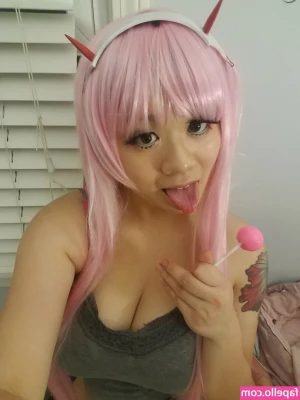 Mia Largo [ mia-largo ] - Waiting for that dick