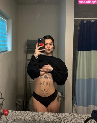 Madisonnrainn - Enjoy the view! You're obsessed