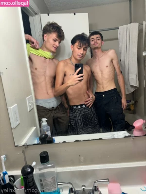 hesxriley [ hesxriley-1 ] - Train that booty 🤭