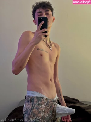 hesxriley [ hesxriley-1 ] - I have a confession to make 🙈stay tuned bc I’ll be sharing this