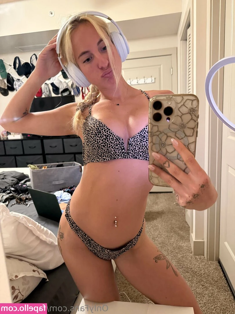 stassiehub - CUM WITH ME…LET TAKE A CREAMY,MILK SHOWER DADDY 💦💦💦  10