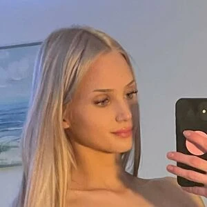 Theroyalpapaya
