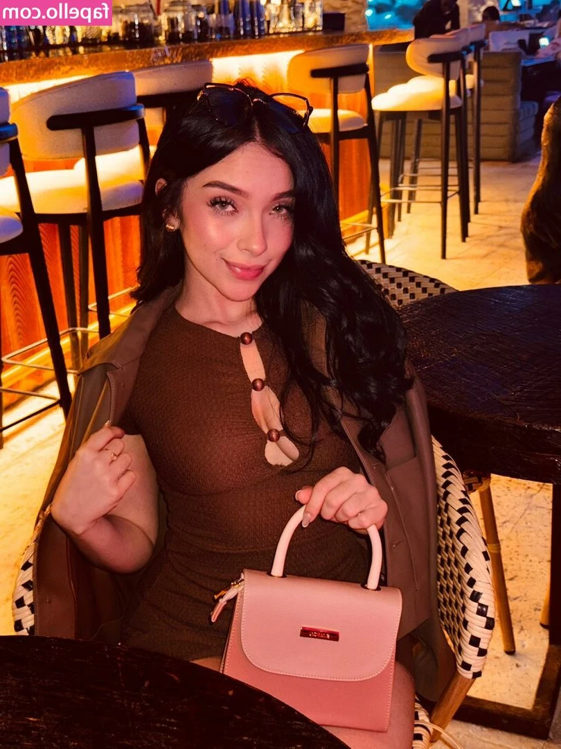 victoria_watsson [ victoria-watsson ] - Love