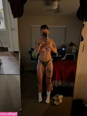 Pukekitty - trying out my new dildo. 😍💦