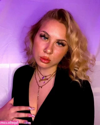 Stefanie - Tip me