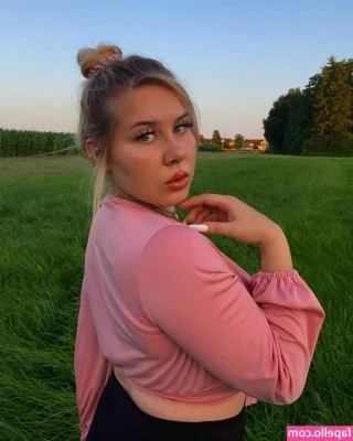 Stefanie - An allergic reaction made your cock swell  I can help with that
