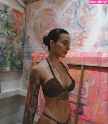 janadeoliveira_ [ janadeoliveira ] - Do these panties look too tight???