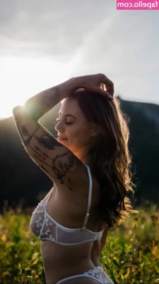 Maddison Noel [ maddison-noel ] - December Nights