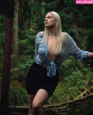 Blondie.v.s [ blondie-v-s ] - I have too much fun when I'm outdoors I actually work up a sweat! You