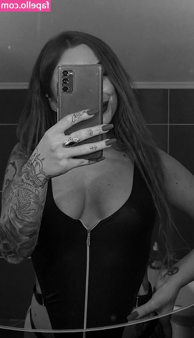 gretamarina - 😈🍆💦Got Horny! Shows 🥵🍑Ass + 😋Feet? xD