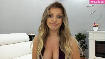 WetSelf - Fulfilling your fantasy of approaching a woman with pretty feet in