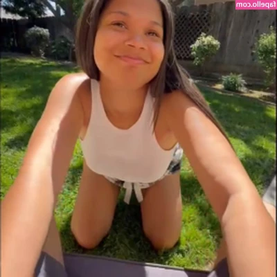 Michelle Anderson [ michelle-anderson ] - Juicy pussy