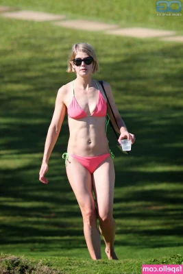 Rosamund Pike [ rosamund-pike ] - Posted the almost 100 new photos on my vip only $5 to join