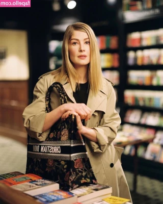 Rosamund Pike [ rosamund-pike ] - 🌈 rainbow 🌈