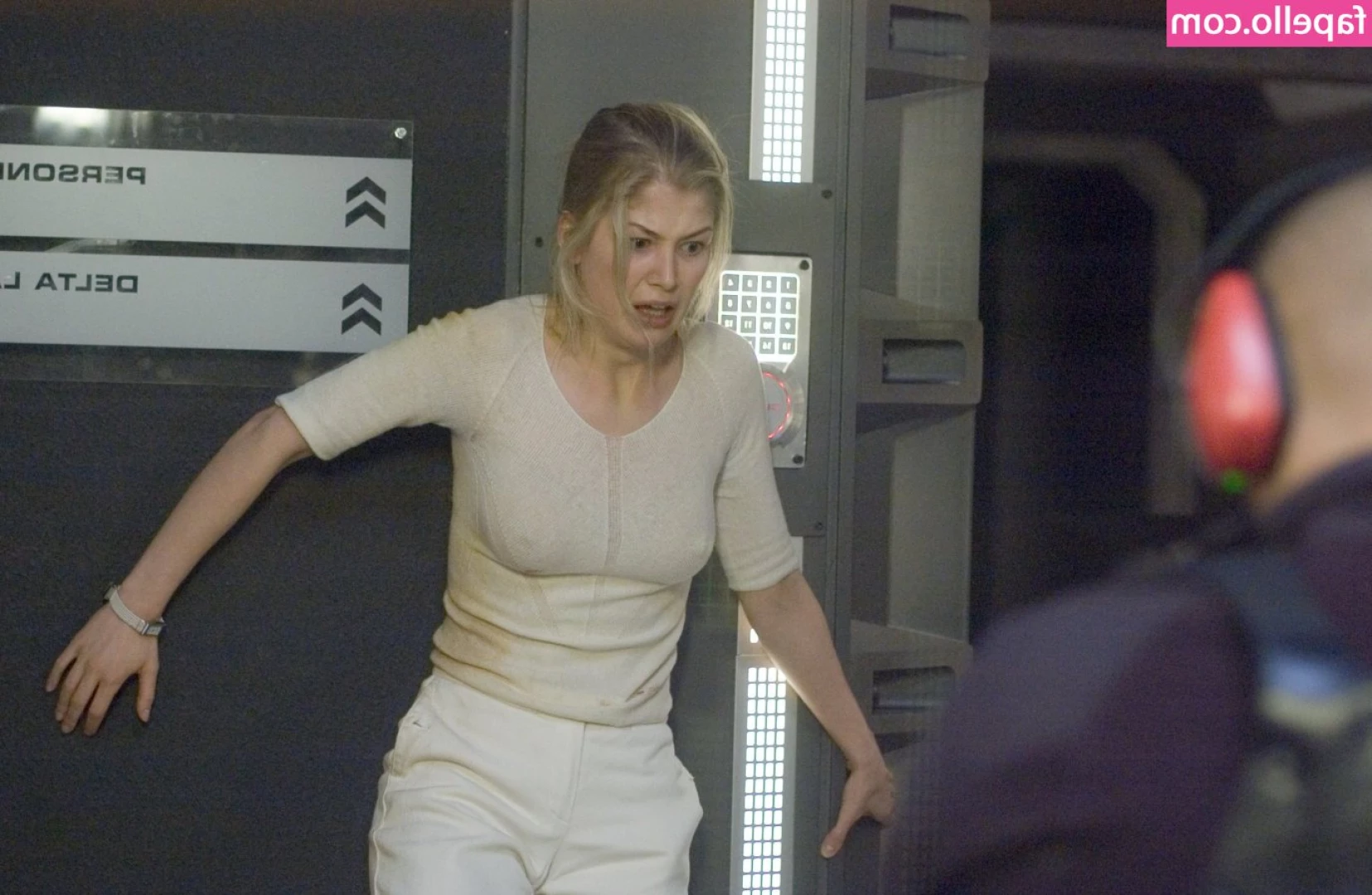 Rosamund Pike [ rosamund-pike ] - Will do live streaming soon