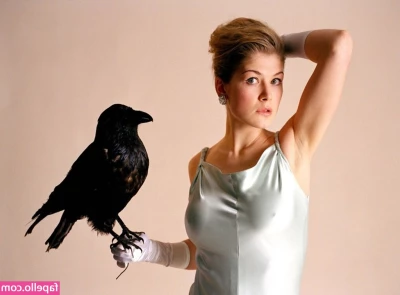 Rosamund Pike [ rosamund-pike ] - New Content