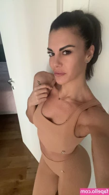 Bianca Guaccero [ bianca-guaccero ] - Pretty in pink 💗