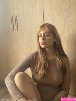 martinadababy - Who wants to see more butt? 🍑 If we can get $10 in tips on this