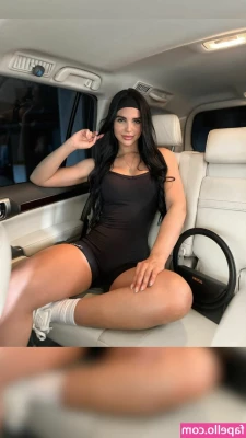 Stephany Gonzalez [ stephany-gonzalez ] - Daddy fucks me and cums all over my bush! Do you like watching my