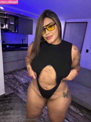 yourlira - You walk in and I m on my knees  what s your next move