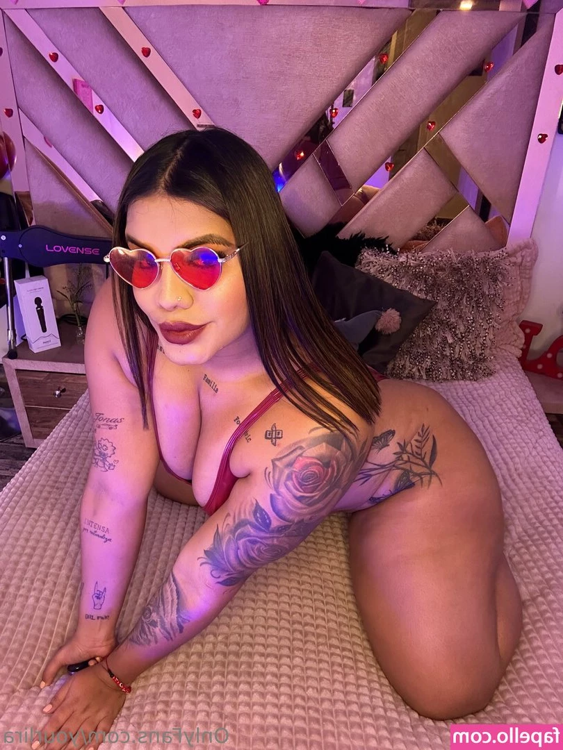 yourlira - I love doing my make up a little fun and crazy