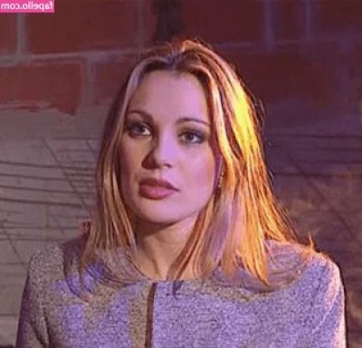 Laure Sainclair [ laure-sainclair ] - Milfing.