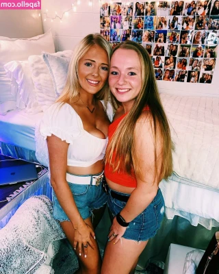 Mary Chapman Morrow [ mary-chapman-morrow ] - just unpacking (yes still 😭😭) and.i noticed how banging.my butt