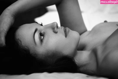 Alia Wills [ alia-wills ] - Say your last words before I smother your face 🤭