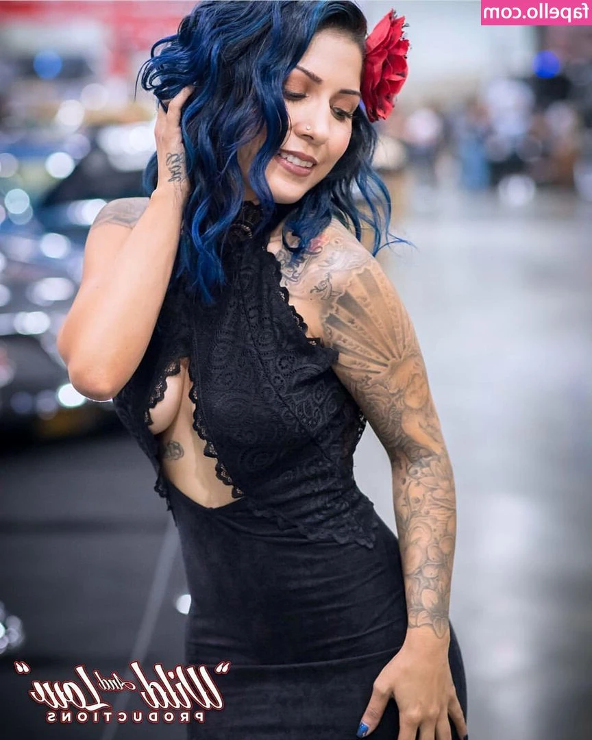 Angel Blue [ angel-blue ] - heheheh I'm finally workin on getting settled back down!!! Also