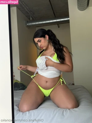 mel.koneko [ mel-koneko-1 ] - It’s my 3 year anniversary on onlyfans! I’m going to go LIVE