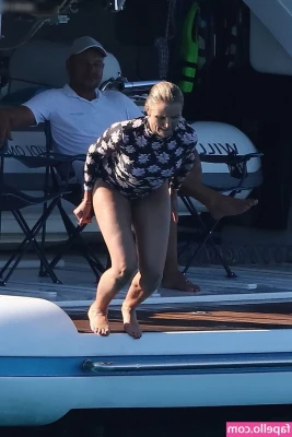 Cameron Diaz [ cameron-diaz ] - you can add this one to your collection 😉