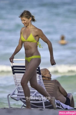 Cameron Diaz [ cameron-diaz ] - [English version below]  Würdest du gerne mit mir im Pool chillen? 