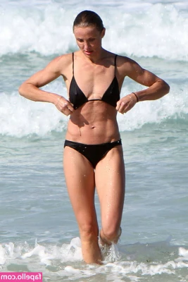 Cameron Diaz [ cameron-diaz ] - a little jerk at work? 🤭