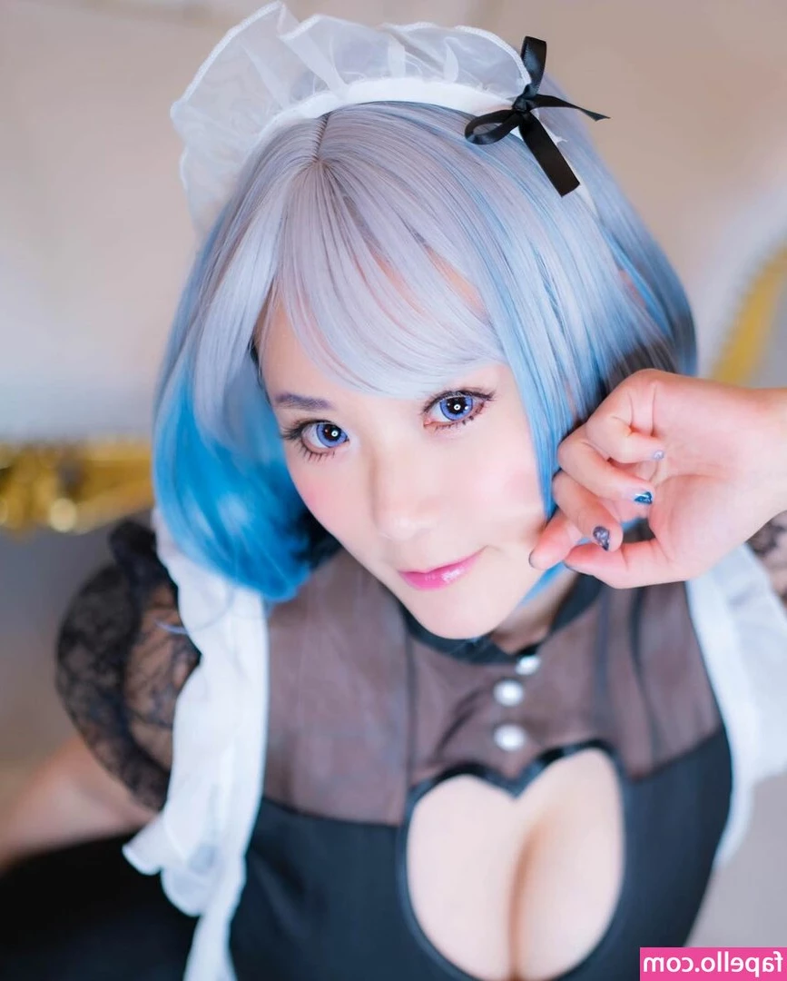 Kaho Shibuya [ kaho-shibuya ] - Oh my, thirsty Droplets…  Next week’s pics are all about tits~ 