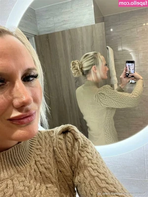truckerbaddie94 [ truckerbaddie94-5 ] - Tell me how you worship 🧎🏻🧎🏻🧎🏻