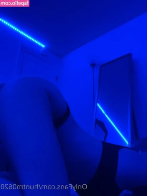 huntm0620 - I'm ready to rate you that big cock for 5$ baby 🤤😋